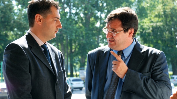 Пловдив спря ГЕРБ, демокрацията в града отива на балотаж - Тотев срещу Славчо