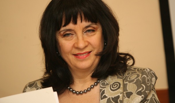 При зам-министър Ваня Кастрева до 60 000 лева струва да си Дирeктор на училище