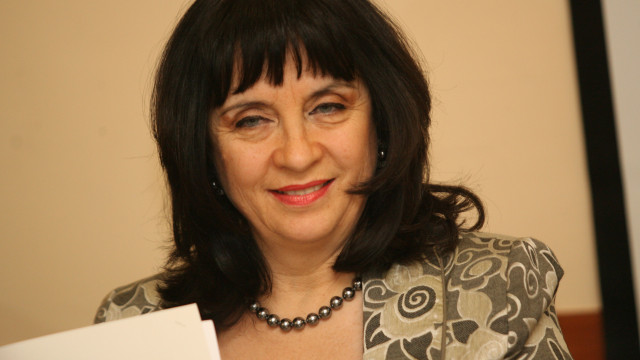 При зам-министър Ваня Кастрева до 60 000 лева струва да си Дирeктор на училище