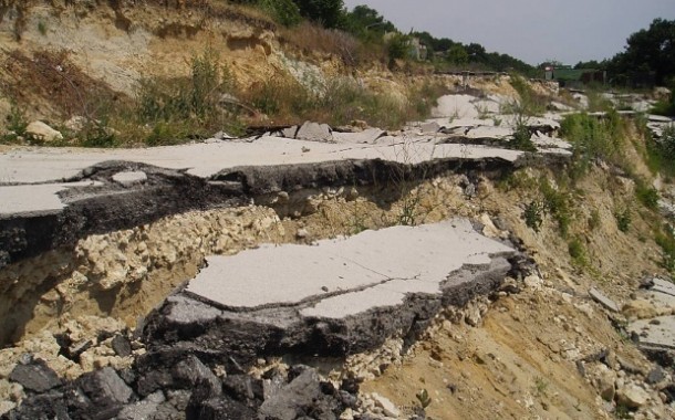 Здравната реформа на Москов: Щом в Родопите линейките не стигат за 8 минути, закриваме спешното в Асеновград